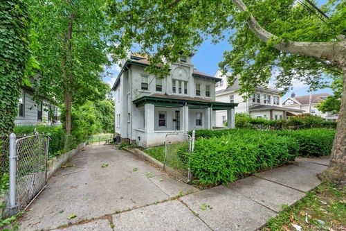 639 S 5th Ave, Mount Vernon, NY, 10550-4901 | Card Image