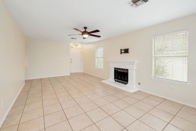 17254 Bushmills Rd, House other with 3 bedrooms, 2 bathrooms and 2 parking in Pflugerville TX | Image 11