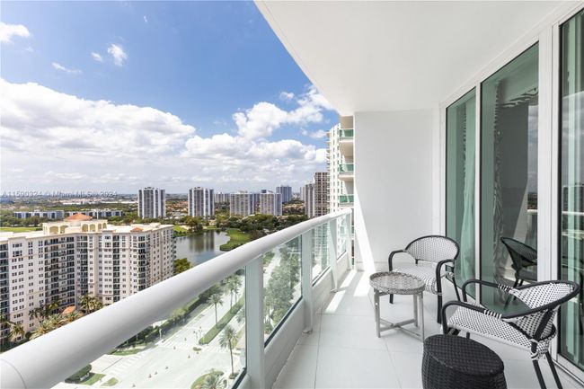 2401 - 19955 Ne 38th Ct, Condo with 2 bedrooms, 3 bathrooms and null parking in Aventura FL | Image 22