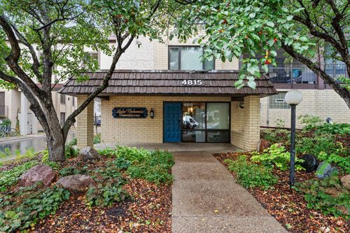 411-4815 28th Ave S, Minneapolis, MN, 55417-1357 | Card Image