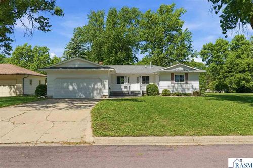 1224 S Ramsey St, Blue Earth, MN, 56013-2226 | Card Image