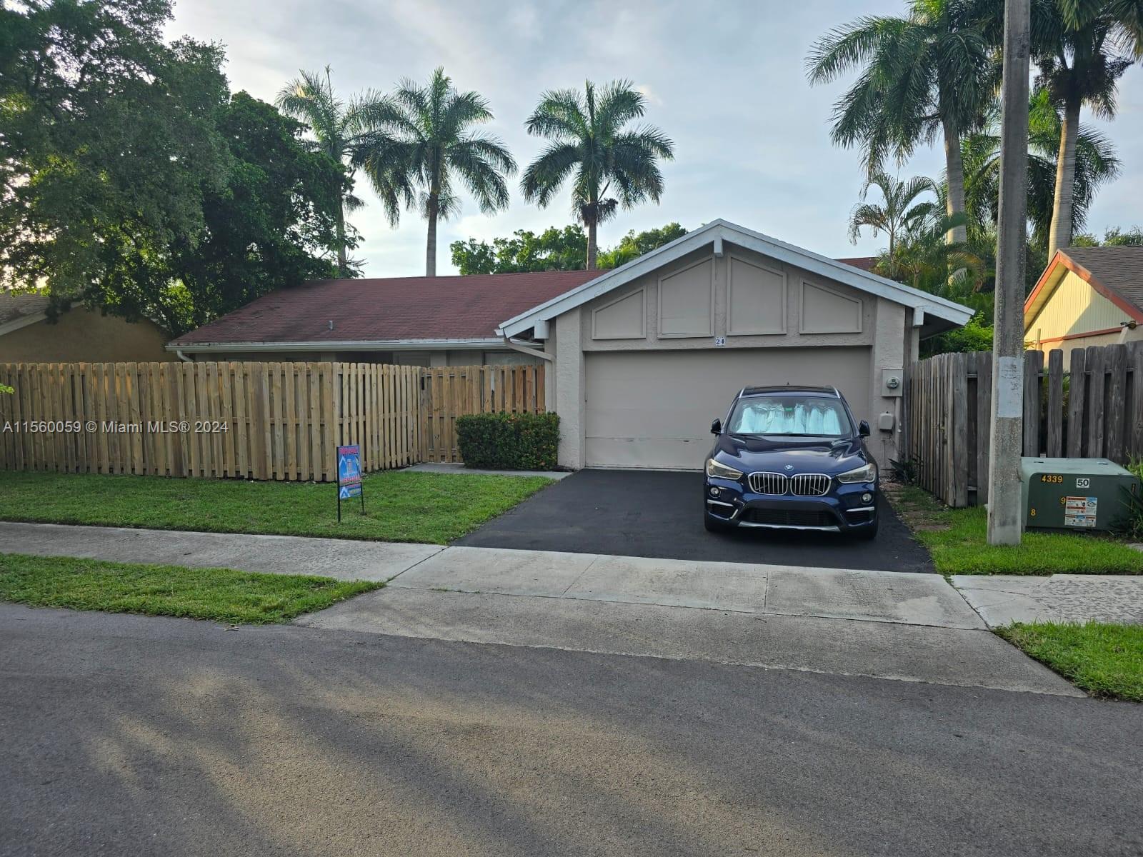 Forest Cir, Hollywood, FL 33026