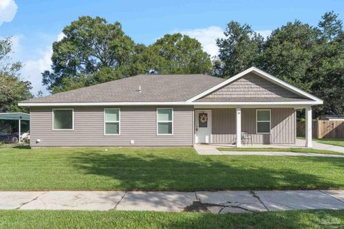 10 Nottingham Way, Pensacola, FL, 32506-4179 | Card Image