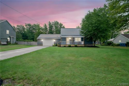 39 Long Beach Ln, Angola, NY, 14006-9058 | Card Image