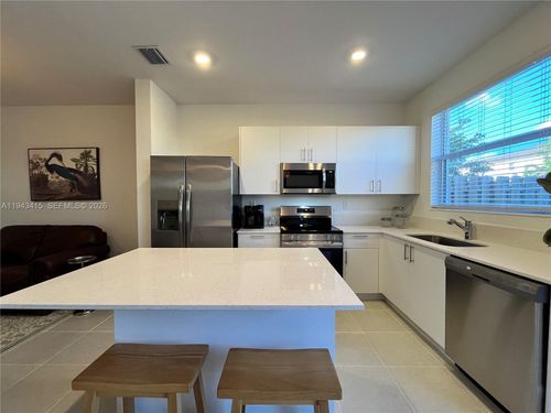 2627 Se 28th Dr, Homestead, FL, 33035-2654 | Card Image