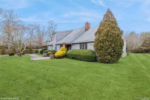 4 Box Tree Rd, East Quogue, NY, 11942-4003 | Card Image