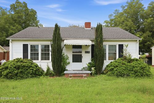 203 Fairview St, Williamston, NC, 27892-1407 | Card Image