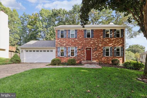 9352 Chestnut Knolls Dr, FAIRFAX, VA, 22032-1203 | Card Image
