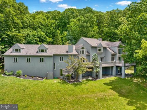 8 Wyndham Hill Dr, READING, PA, 19606-9575 | Card Image