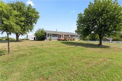 15038 Fairmount Rd, Basehor, KS, 66007-5228 | Card Image