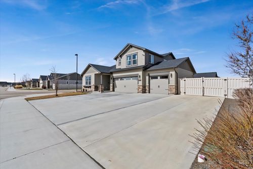 5682 E Effra St, Nampa, ID, 83687-7610 | Card Image