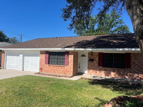 1104 E 13th St, Deer Park, TX, 77536-2827 | Card Image