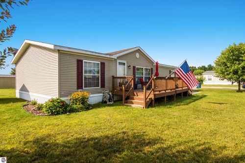 808 Yarrow Trl, Traverse City, MI, 49685-7844 | Card Image