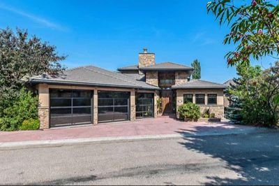 30 Patina Lane Sw, House other with 3 bedrooms, 4 bathrooms and 5 parking in Calgary AB | Image 1