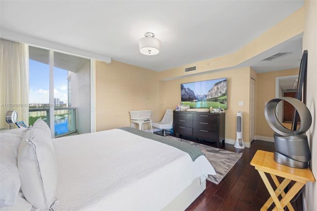APT-1012 - 19400 Turnberry Way, Condo with 3 bedrooms, 3 bathrooms and null parking in Aventura FL | Image 16
