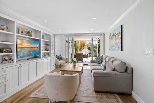 739 Avocado Ave, Corona del Mar, CA, 92625-1938 | Card Image