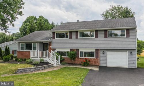 69 Upper Hilltop Rd, YARDLEY, PA, 19067-2724 | Card Image