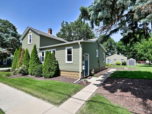 116 S River St, Montgomery, IL, 60538-1512 | Card Image