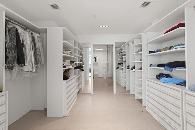 APT-2004 - 50 S Pointe Dr, Condo with 2 bedrooms, 3 bathrooms and null parking in Miami Beach FL | Image 7