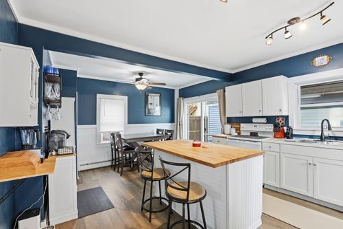 16 Bridge Street, Berwick, ME, 03901 | Card Image