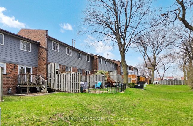 47 - 1616 Haig Blvd, Condo with 3 bedrooms, 2 bathrooms and 1 parking in Mississauga ON | Image 49