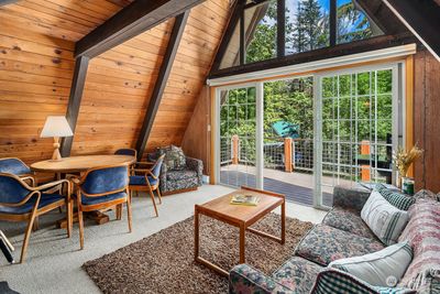 270 Kearny Drive, House other with 2 bedrooms, 2 bathrooms and null parking in Snoqualmie Pass WA | Image 3