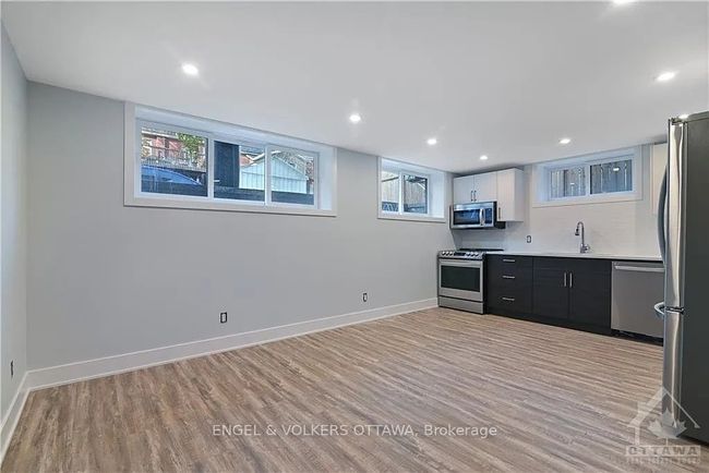 4 - 569 Mcleod St, House other with 2 bedrooms, 2 bathrooms and null parking in Ottawa ON | Image 10