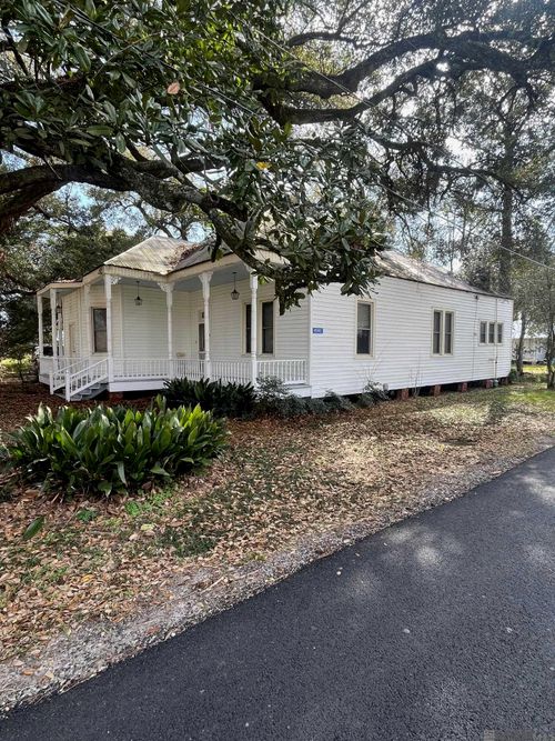 4543 Foret St, Addis, LA, 70710-2554 | Card Image