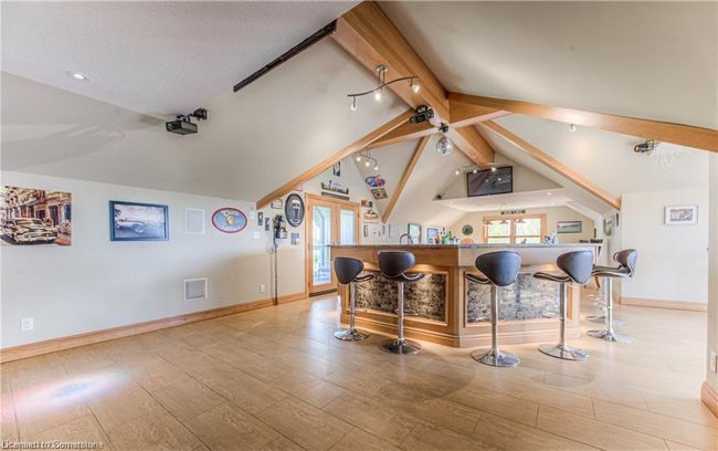 1098 Wurster Pl, House other with 11 bedrooms, 10 bathrooms and 14 parking in Breslau ON | Image 16
