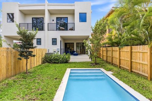 2925 Sw 36th Ave, Miami, FL, 33133-3411 | Card Image