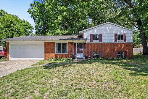 16 Oak Grove Rd, Springfield, MI, 49037-7632 | Card Image