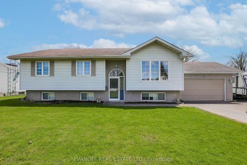 61 Bruce St, Oakwood, ON, K0M2M0 | Card Image