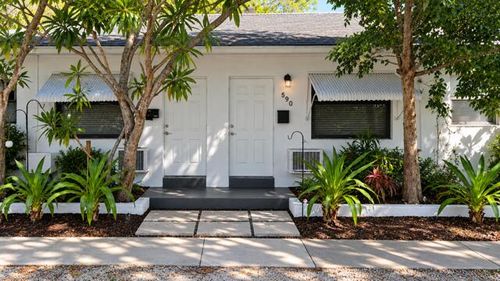 1500-1500 Ne 15th Ave, Fort Lauderdale, FL, 33304-4847 | Card Image