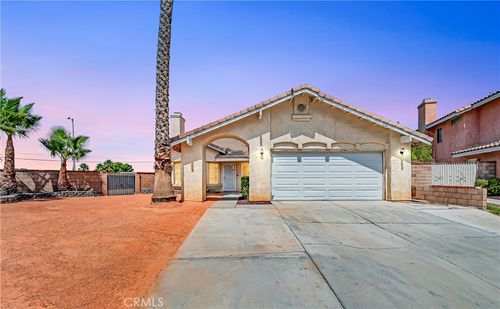 45136 Loma Vista Dr, Lancaster, CA, 93535-1102 | Card Image