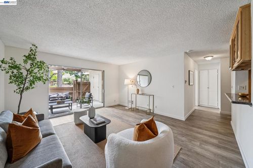 b104-1327 Webster St, Alameda, CA, 94501-3848 | Card Image