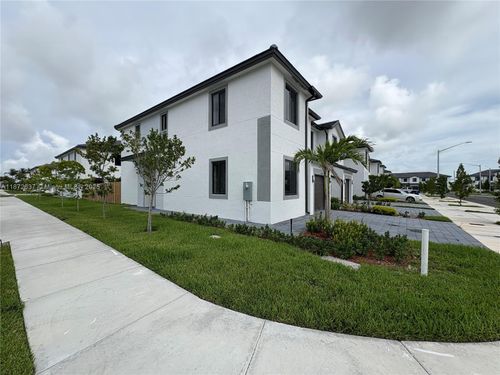 34530-34530 Sw 190th Ave, Homestead, FL, 33034-5432 | Card Image