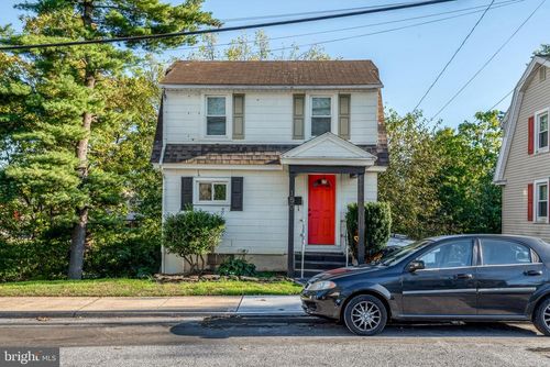 150 E Hummelstown St, ELIZABETHTOWN, PA, 17022-1924 | Card Image