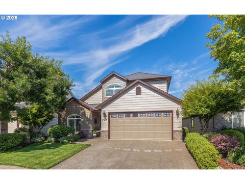 725 Se Saint Andrews Ln, Dallas, OR, 97338-9778 | Card Image