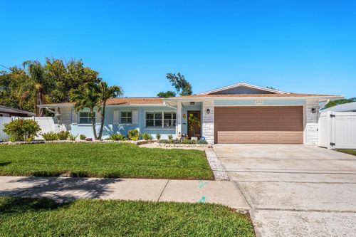 140 Highland Ave, DUNEDIN, FL, 34698-7943 | Card Image