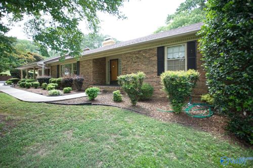 4104 Huntington Rd Se, Huntsville, AL, 35802-1104 | Card Image