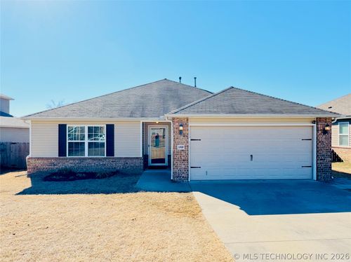 1310 Panther Ln, Sapulpa, OK, 74066-6633 | Card Image