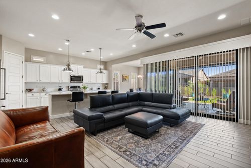 2103 N Red Clf, Mesa, AZ, 85207-2639 | Card Image