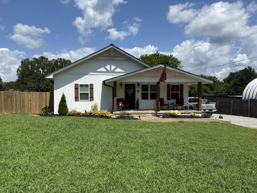 411 2nd Ave S, Loretto, TN, 38469-2125 | Card Image