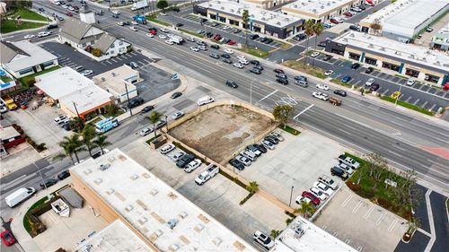 7422 Warner Ave, Huntington Beach, CA, 92647-5441 | Card Image