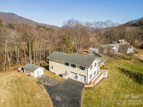 70 Midnight Ln, Waynesville, NC, 28786-6208 | Card Image