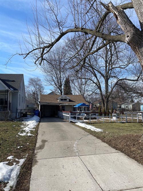 26521 Barrington St, Madison Heights, MI, 48071-3510 | Card Image