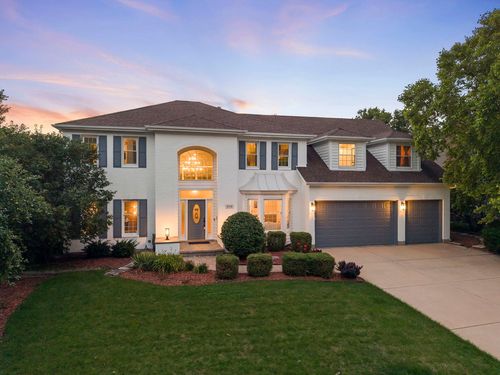 919 Abbey Ct, Sugar Grove, IL, 60554-9204 | Card Image