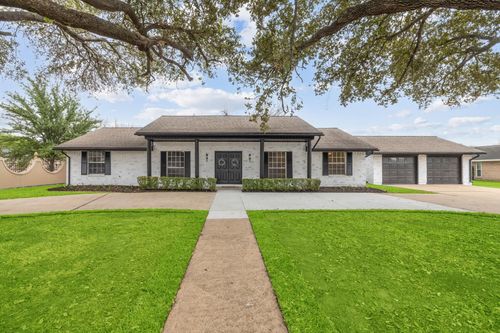 8414 N Tahoe Dr, Jersey Village, TX, 77040-1260 | Card Image