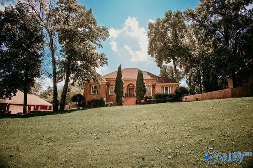 312 Mossy Oak Dr, Huntsville, AL, 35806-4121 | Card Image