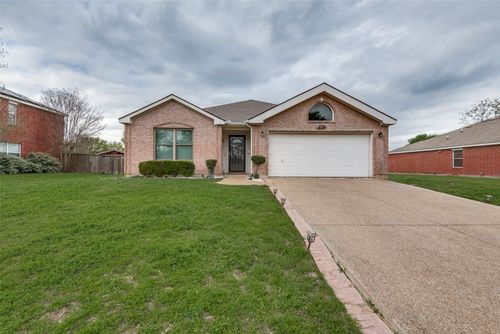 815 Breanna Way, Glenn Heights, TX, 75154-8435 | Card Image